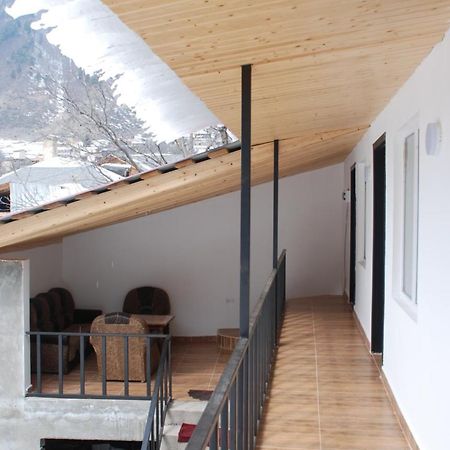 Gogi Jafaridze'S Guesthouse Местія Екстер'єр фото
