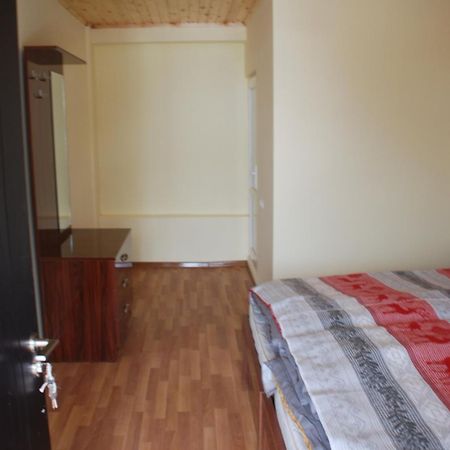 Gogi Jafaridze'S Guesthouse Местія Екстер'єр фото