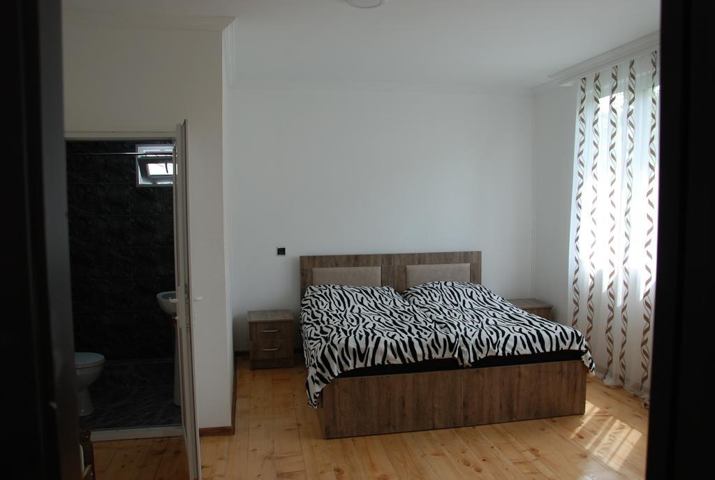 Gogi Jafaridze'S Guesthouse Местія Екстер'єр фото