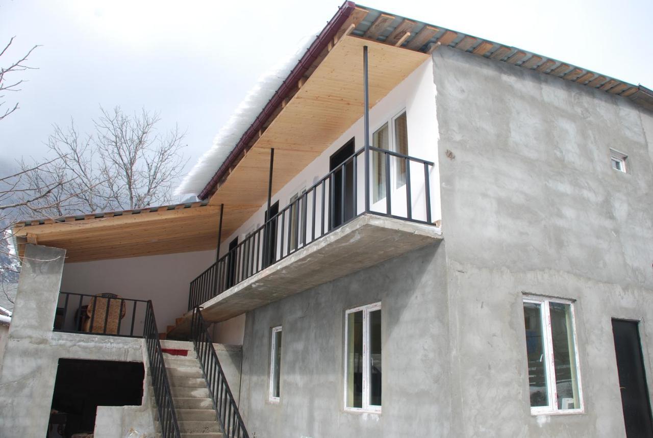 Gogi Jafaridze'S Guesthouse Местія Екстер'єр фото