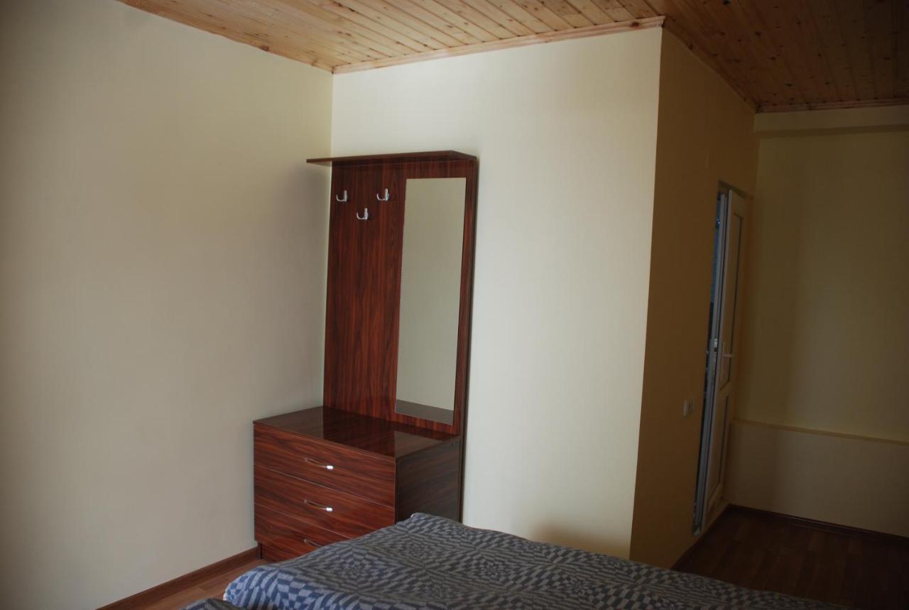 Gogi Jafaridze'S Guesthouse Местія Екстер'єр фото