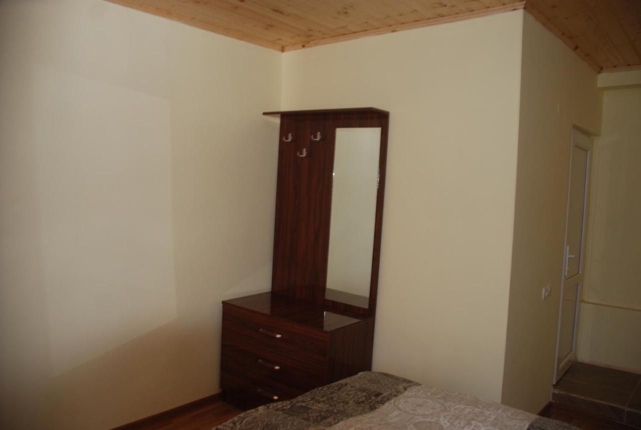 Gogi Jafaridze'S Guesthouse Местія Екстер'єр фото